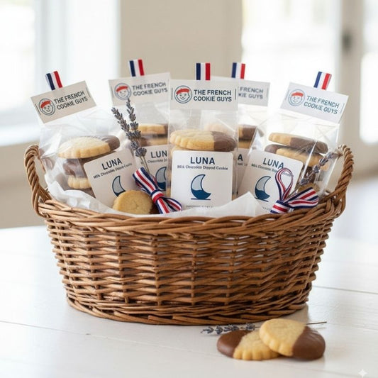 Luna – Milk chocolate dipped cookie